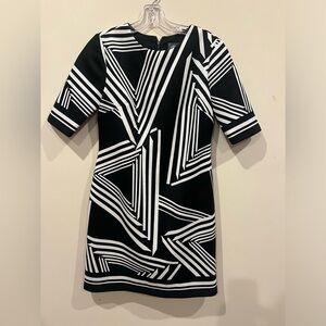 VINCE Camuto Dress Womens 4 Geometric Print Short Sleeves Flirty Versatile